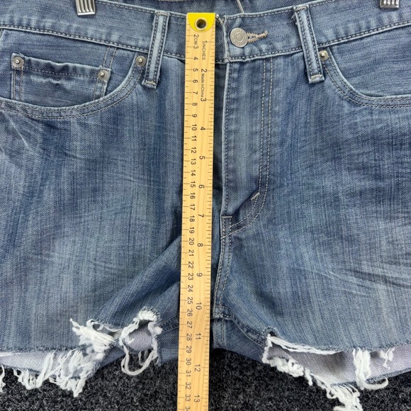 Levis 514 womens Cutoff Denim Shorts Blue Medium Wash Raw Hem Size 33 - Picture 6 of 6